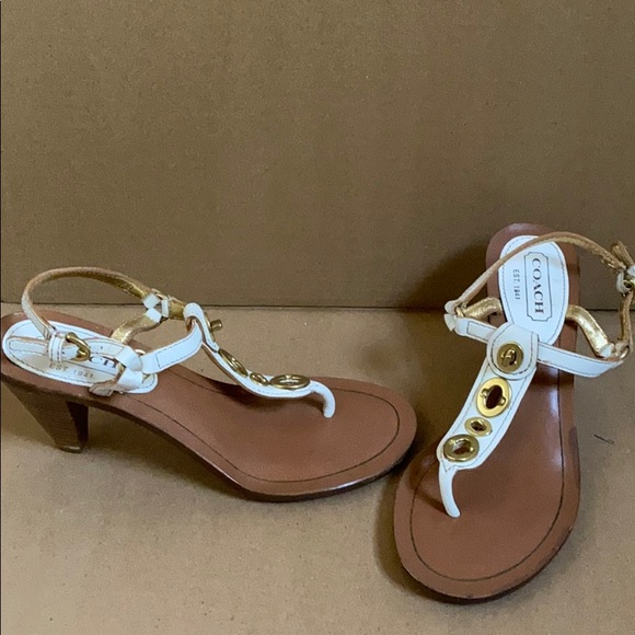 🆕 Coach sandals, size 6B - Picture 14 of 16